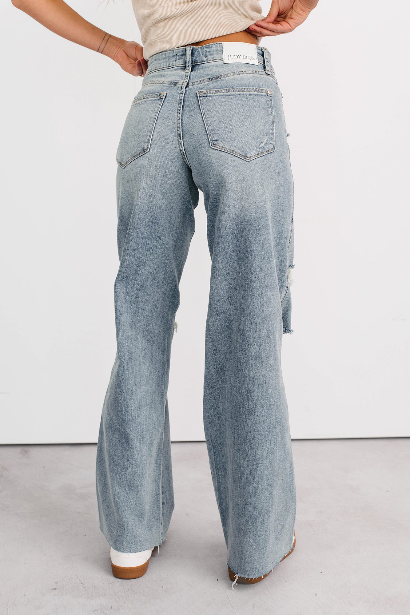 Romero Mid Rise Ripped Judy Blue Wide Leg Jeans (Light)