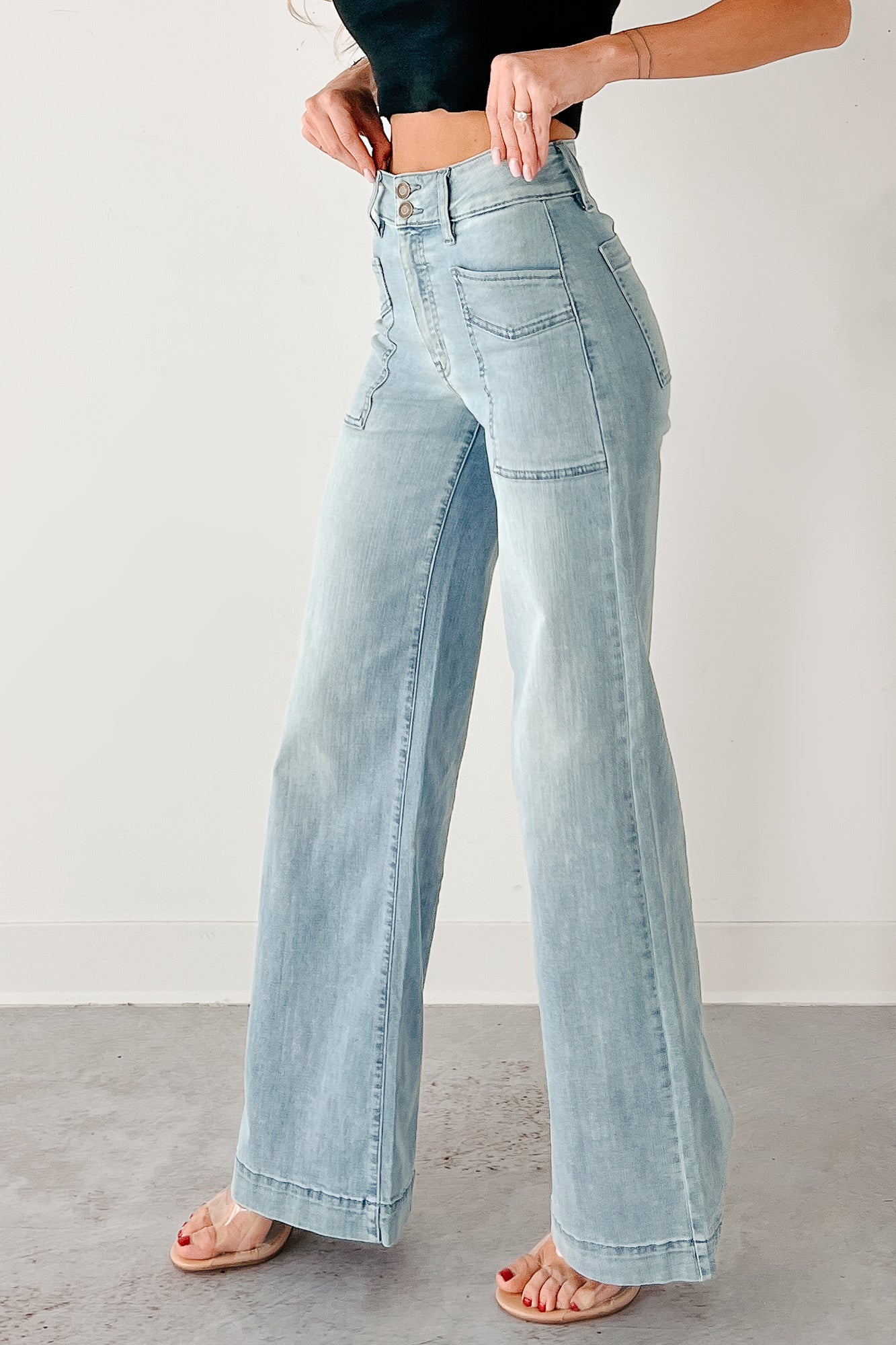 Zella High Rise Wide Leg Eunina Jeans (Medium)