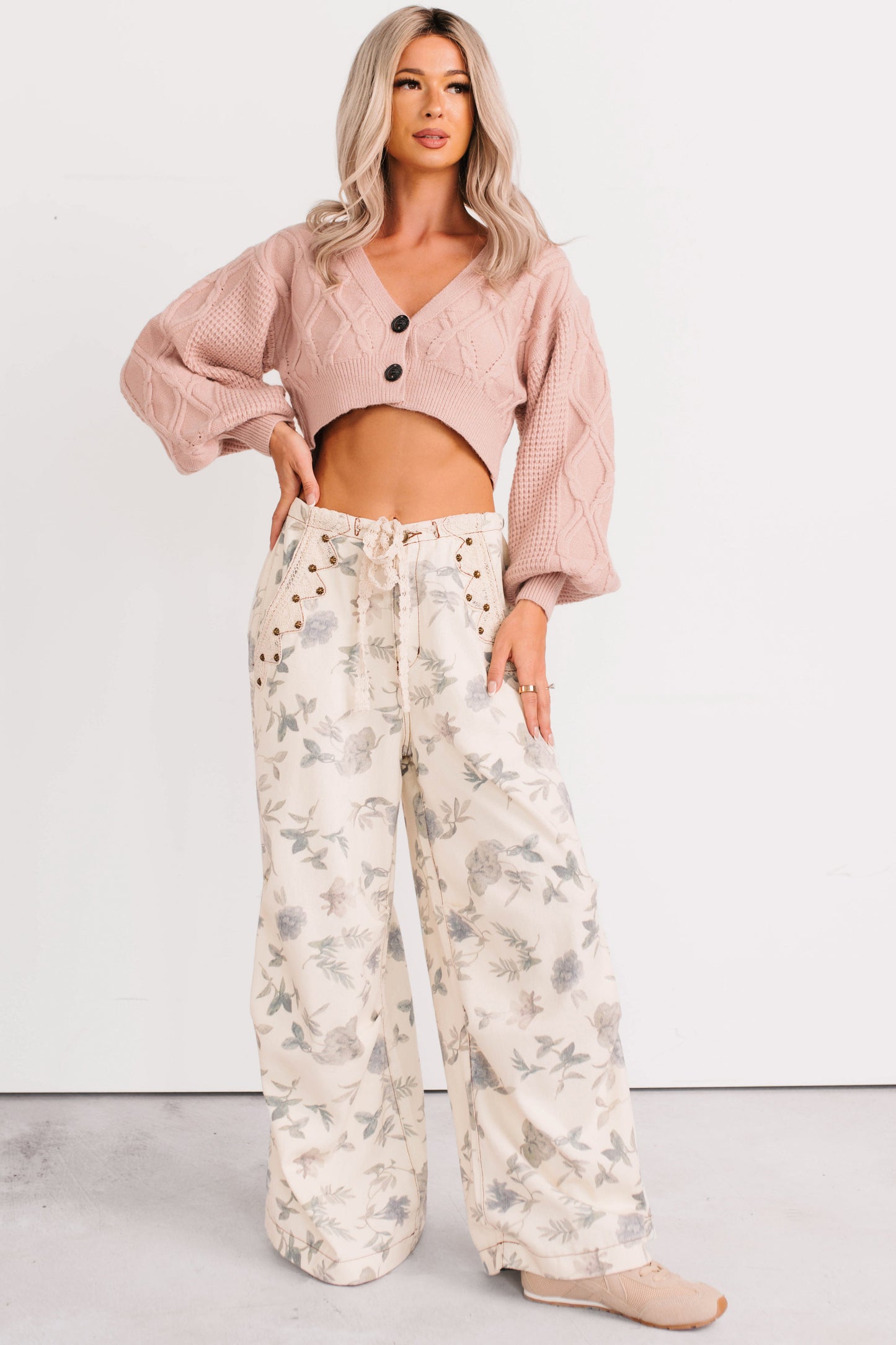 True Escapism Cropped Cable Knit Cardigan (Pink)