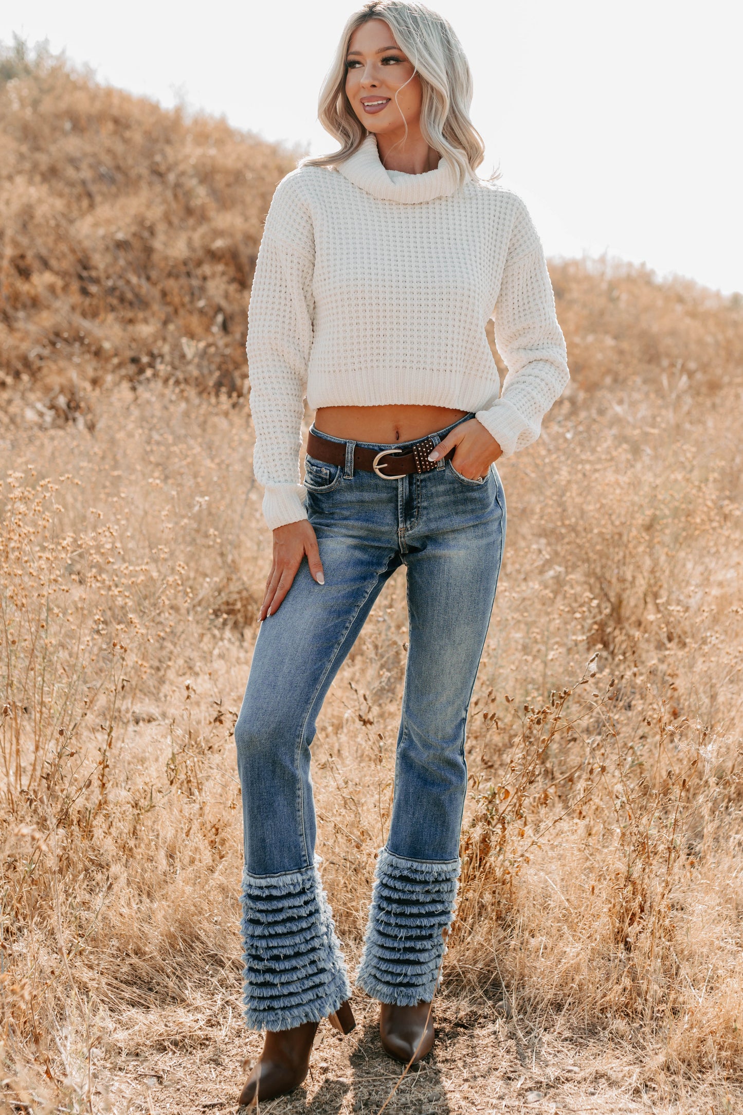 Vera Mid Rise Frayed Hem Cello Flare Jeans (Medium)